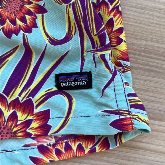 Patagonia 3-6 month board shorts - Picture 2 of 5